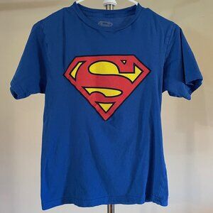 Boy's Superman DC Comics Short Sleeve T-Shirt Size XS Pre-owned